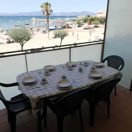 Appartement Beachfront With Sea View - Voromar